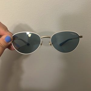 Authentic Gigi Hadid sunglasses (VO4082)